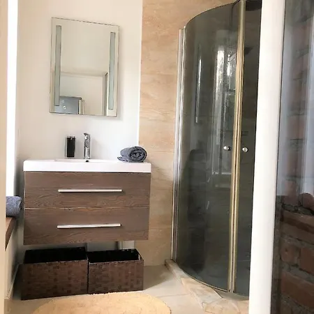 1-bedroom Apartment-rooftop Jakuzzi-hot Tub, Bbq & Sauna In A Forest By The * كلابيدا