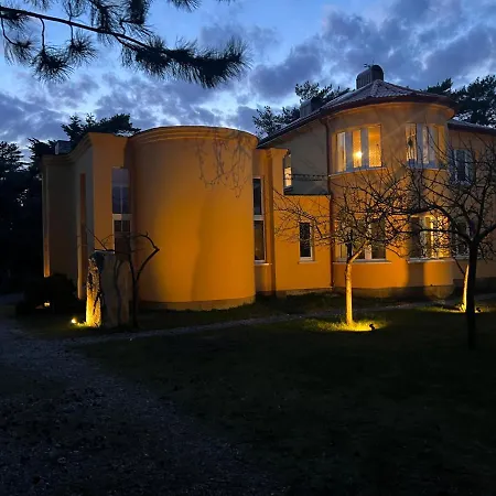 1-bedroom Apartment-rooftop Jakuzzi-hot Tub, Bbq & Sauna In A Forest By The شقة *